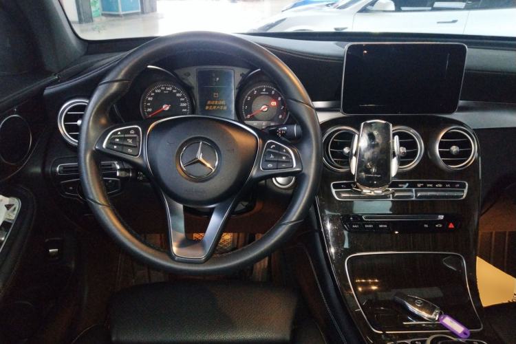 Used Mercedes-Benz GLC 2017 GLC 260 4MATIC Luxury Model
