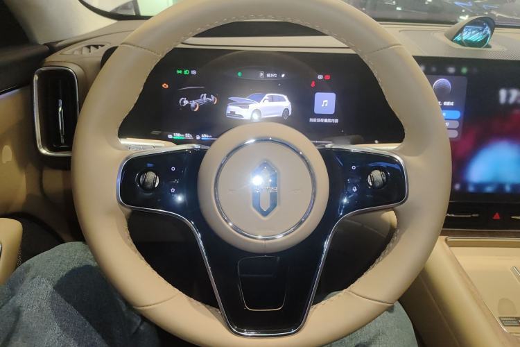 Used Hima AITO M8 2025 Extended-Range Max+ Version 53.4 kWh 6-Seater Edition Steering Wheel