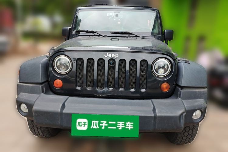 Used Jeep Wrangler 2013 3.6L Rubicon four-door model Front