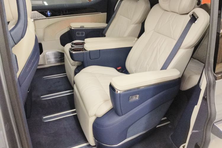 Used Zeekr 009 2024 Six-Seat Executive Version 4WD 108 kWh