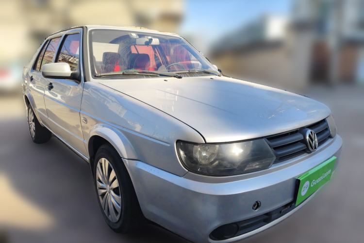 Used Volkswagen Jetta 2010 1.6L Partner Front Right 45 Deg