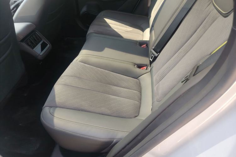 Used BYD Song L EV 2025 Intelligent Driving Version 602 km Range LiDAR-equipped All-Wheel-Drive Type
