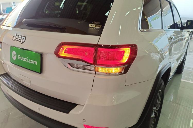 Used Jeep Grand Cherokee 2020 3.0L Professional Navigation Edition
