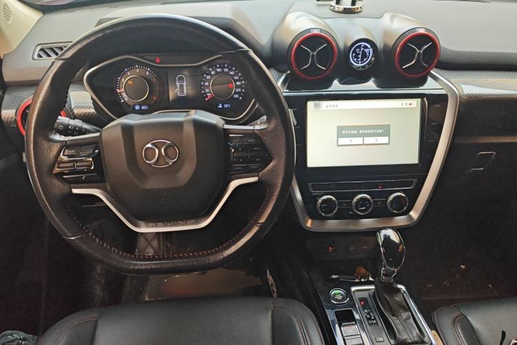 Used BAIC Off-Road BJ20 2016 1.5T CVT Luxury Model Steering Wheel