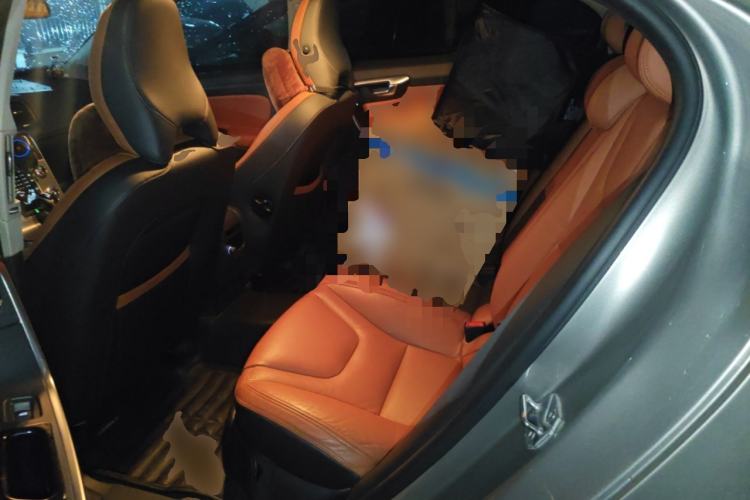 Used Volvo S60 2015 S60L 2.0T Zhiyuan Edition Left Rear Seat