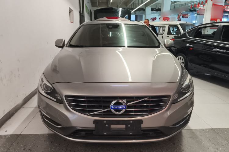 Used Volvo V60 2015 T5 Zhiya Edition
