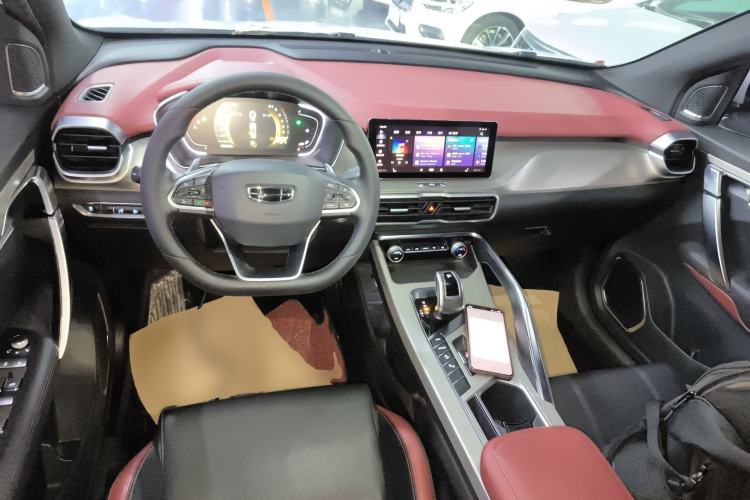 Used Geely Auto Coolray 2019 Sport Version 260T DCT Explorer China VI Standard Center Console