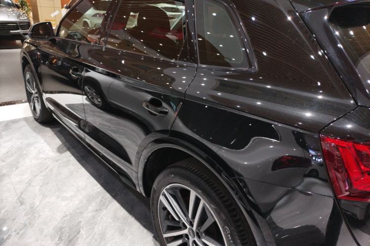 Used Audi Q5L 2022 40T Fashionable and Dynamic Model
