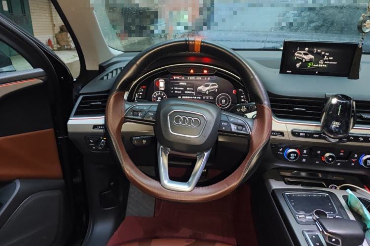 Used Audi Q7 2018 45 TFSI Technology Edition Steering Wheel