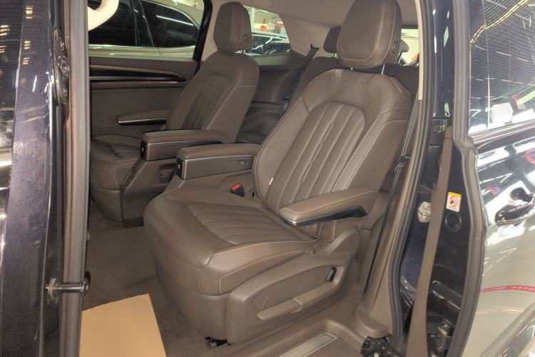 Used Volkswagen Viloran 2020 330TSI Luxury Edition
