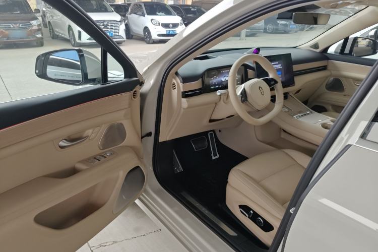 Used Hima AITO M5 2025 Extended-Range Ultra All-Wheel-Drive Version Driver Seat