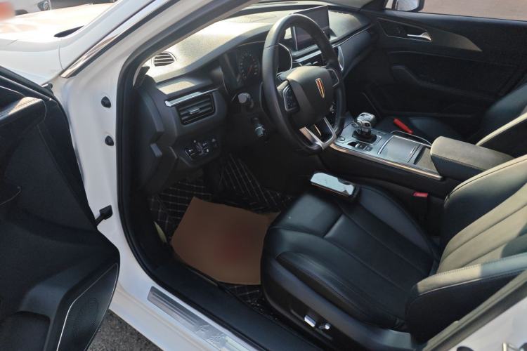 Used Hongqi H5 2020 1.8T Automatic Smart Connect Flagship Edition Driver Seat