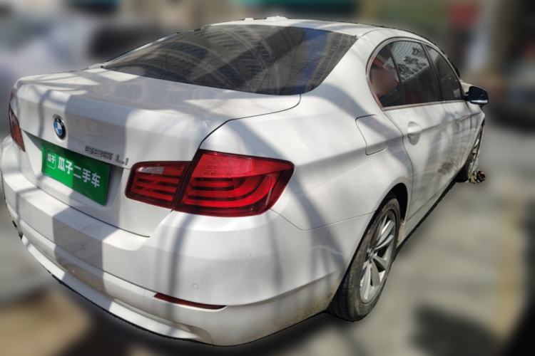 Used BMW 5 Series 2013 525Li Leading Model Rear Right 45 Deg