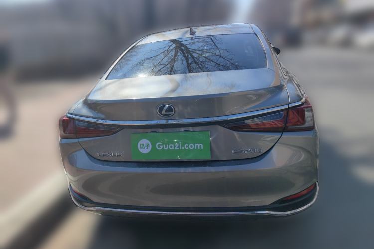 Used Lexus ES 2020 200 Excellence Edition
