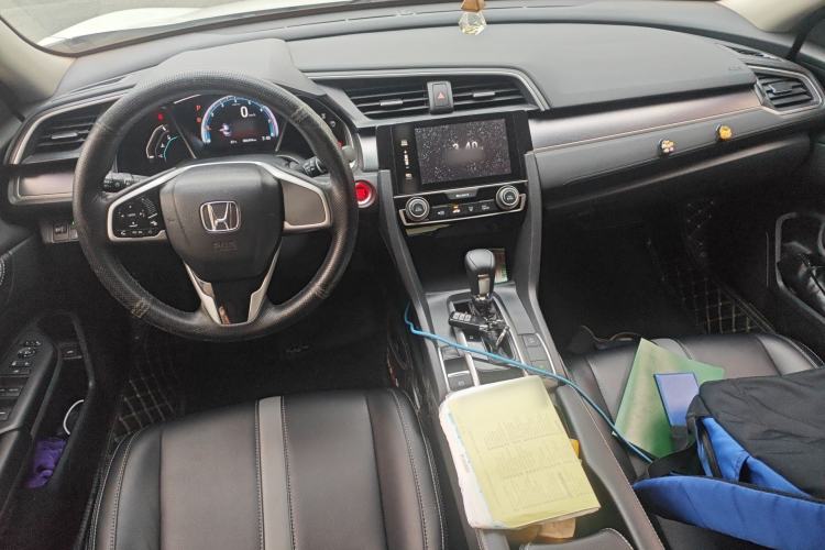 Used Honda Civic 2016 220TURBO CVT Luxury Edition Center Console