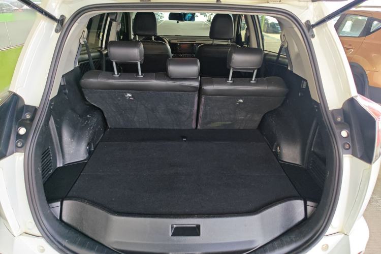 Used Toyota RAV4 2016 2.0L CVT Two-Wheel Drive Fashion Edition China V Standard