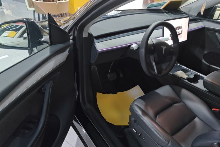 Used Tesla Model Y 2023 Rear-Wheel-Drive Version Driver Seat