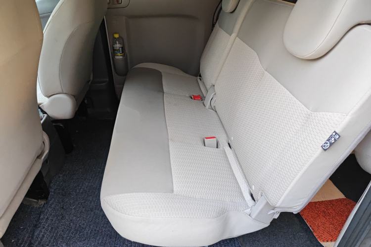 Used Nissan NV200 2016 Revised Version 1.6L CVT Luxury Edition
