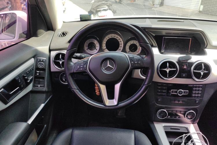 Used Mercedes-Benz GLK-Class 2013 GLK 300 4MATIC Dynamic Sunroof Model Steering Wheel