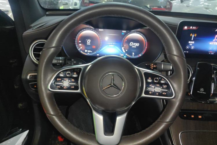 Used Mercedes-Benz GLC 2020 Facelift GLC 300 L 4MATIC Dynamic Edition Steering Wheel