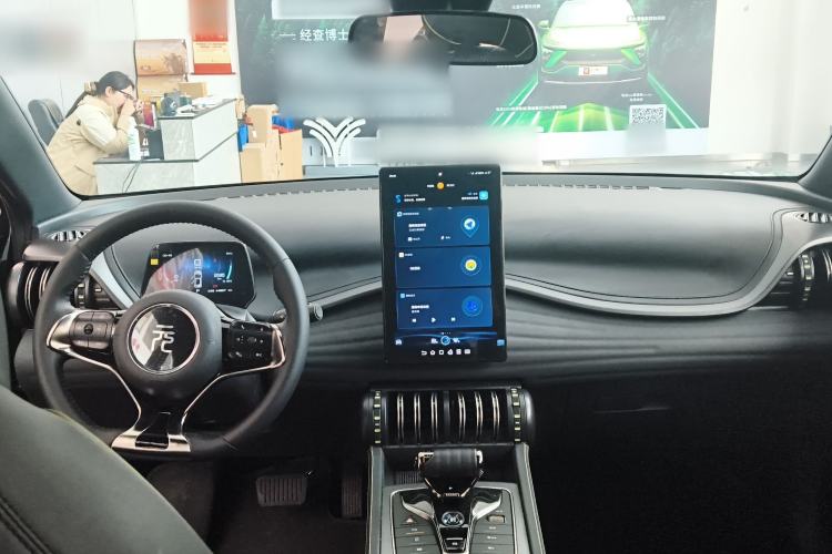 Used BYD Yuan PLUS 2024 Honor Edition 510KM Leading Model Center Console