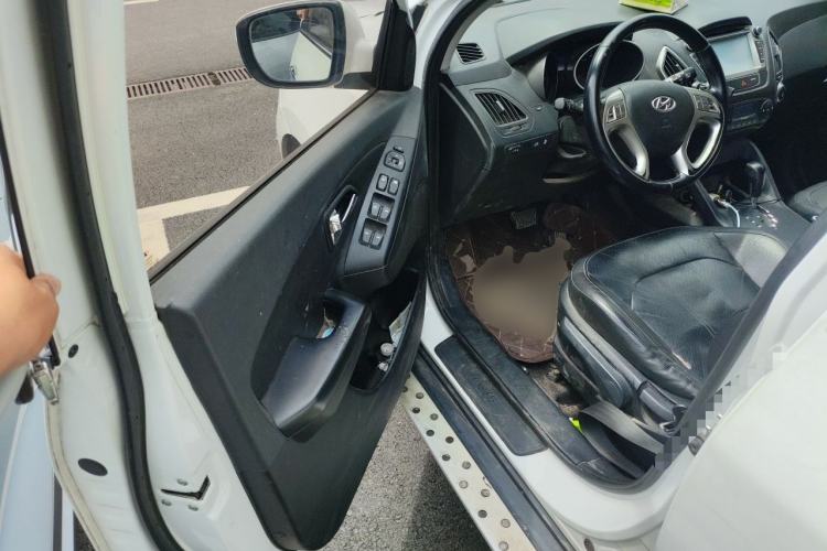 Used Hyundai ix35 2015 2.0L Automatic 2WD Smart Type China IV
