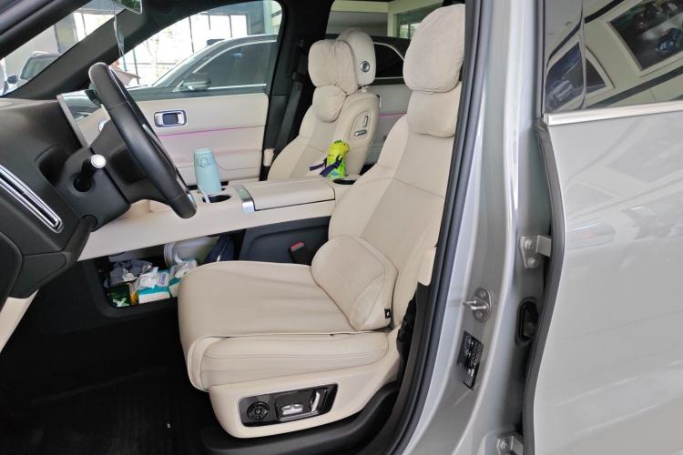 Used Li Auto L8 2023 Pro Model