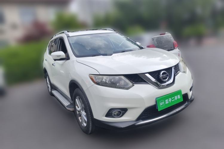 Used Nissan X-Trail 2014 2.0L CVT Comfort Edition 2WD Front Right 45 Deg