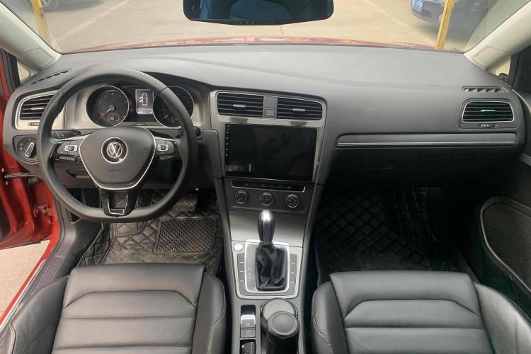 Used Volkswagen Golf 2016 230TSI Automatic Luxury Version