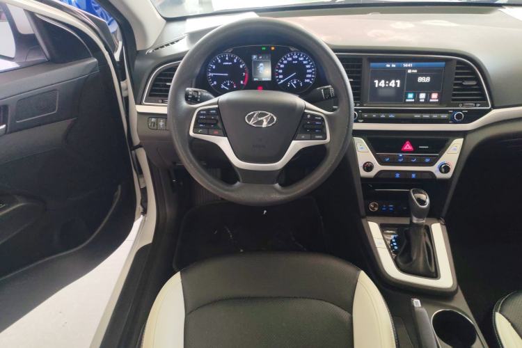 Used Hyundai Elantra (6th Generation / Lingdong) 2016 1.6L Automatic ZhiXuan – Elite Version Steering Wheel