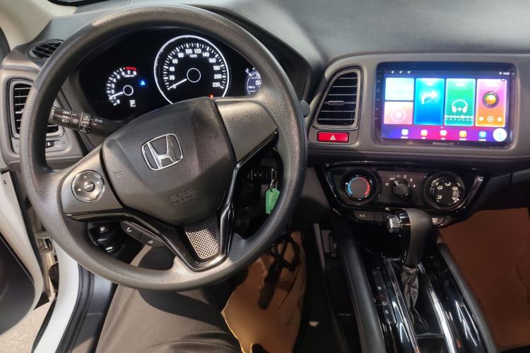 Used Honda Vezel 2015 1.5L CVT two-wheel drive Comfort trim Center Console