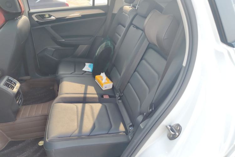 Used Volkswagen Tayron 2022 280TSI Two-Wheel Drive Luxury Smart Connectivity Version Interior 4