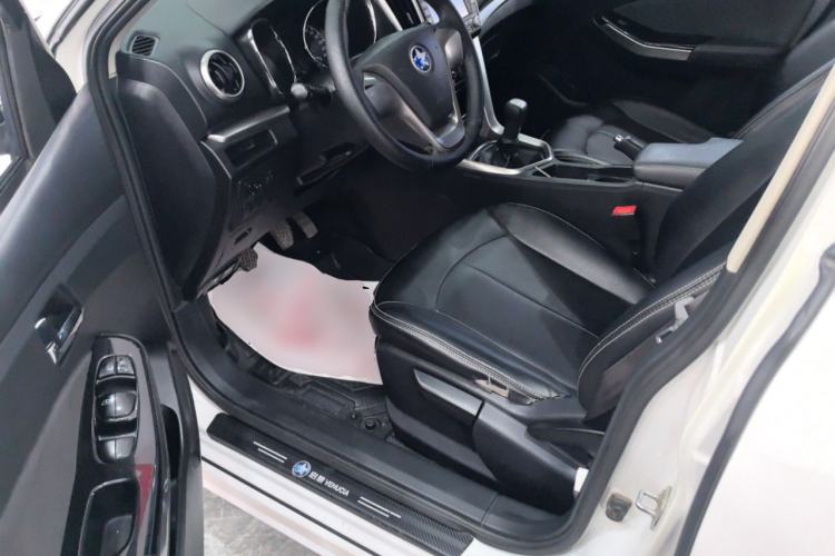 Used Venucia T70 2016 1.6L Manual Ruixing Edition Driver Seat