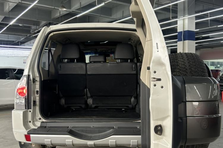 Used Mitsubishi Pajero 2018 V87 3.8L 3-Door GLS U.S.-Spec Model
