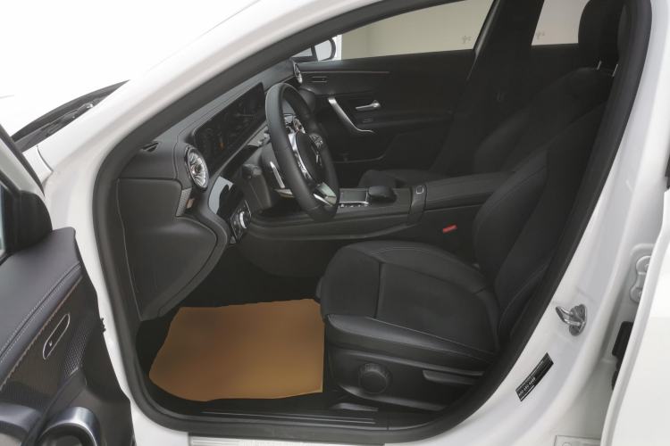 Used Mercedes-Benz A-Class 2022 Second Facelift A 200 L Sport Sedan Fashion Version
