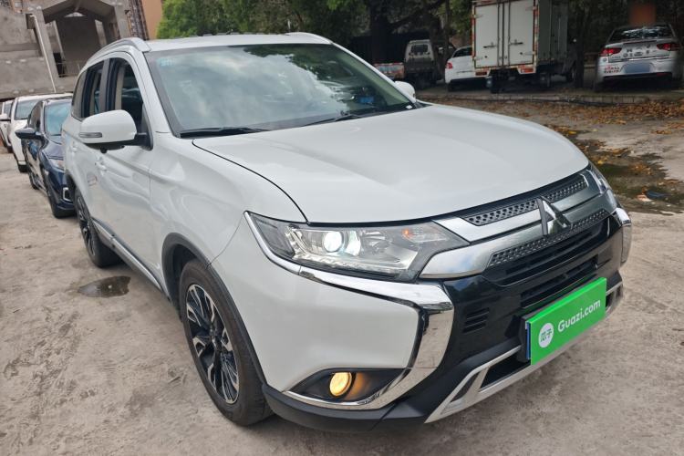 Used Mitsubishi Outlander 2019 2.0L Two-Wheel Drive Comfort Edition 5 Seats China VI Standard