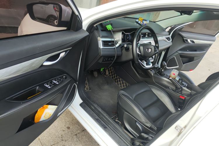 Used Geely Auto Emgrand 2019 Leading Edition 1.5L Manual Luxury Model China VI Standard