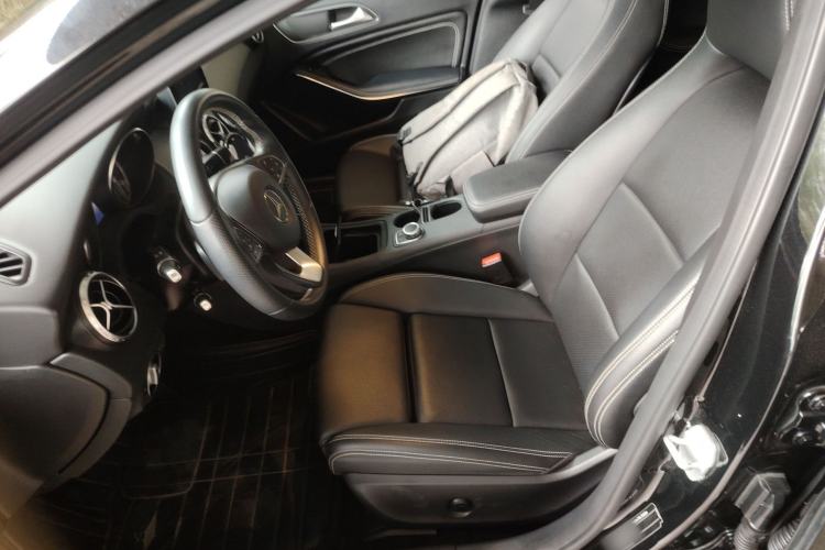 Used Mercedes-Benz GLA 2016 GLA 200 Fashion Model Left Front Seat