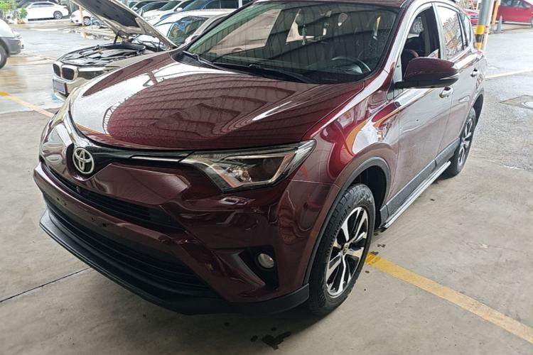 Used Toyota RAV4 2018 2.0L CVT Two-Wheel Drive Fashion X Edition