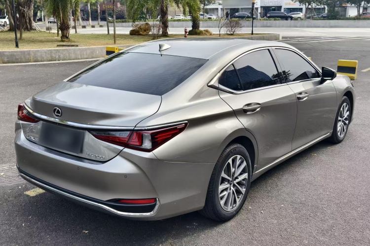 Used Lexus ES 2022 200 Excellence Edition