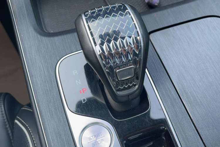 Used GAC Trumpchi GS8 2022 Linghang Series 2.0 TGDI Two-Wheel-Drive Luxury Smart Connectivity Version (7 Seats)
