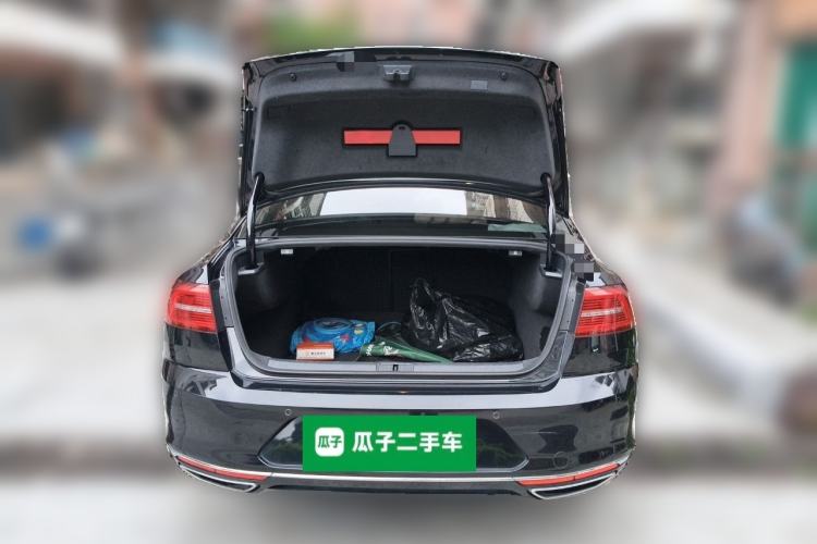 Used Volkswagen Magotan 2018 Facelift 330TSI DSG Luxury Model Trunk