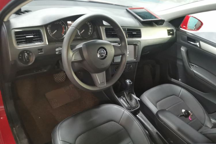 Used Skoda Rapid Spaceback 2016 Revised 1.6L Automatic Chuanxing Version
