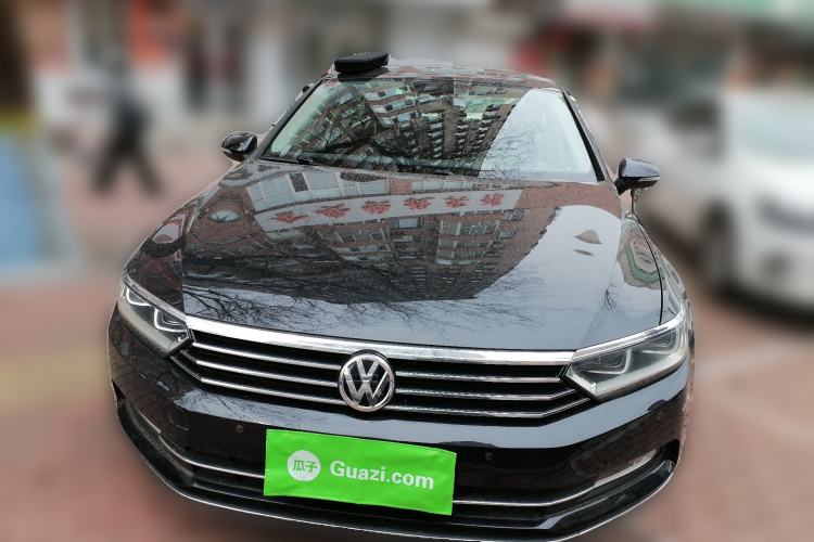 Used Volkswagen Magotan 2017 330TSI DSG Luxury Model Front