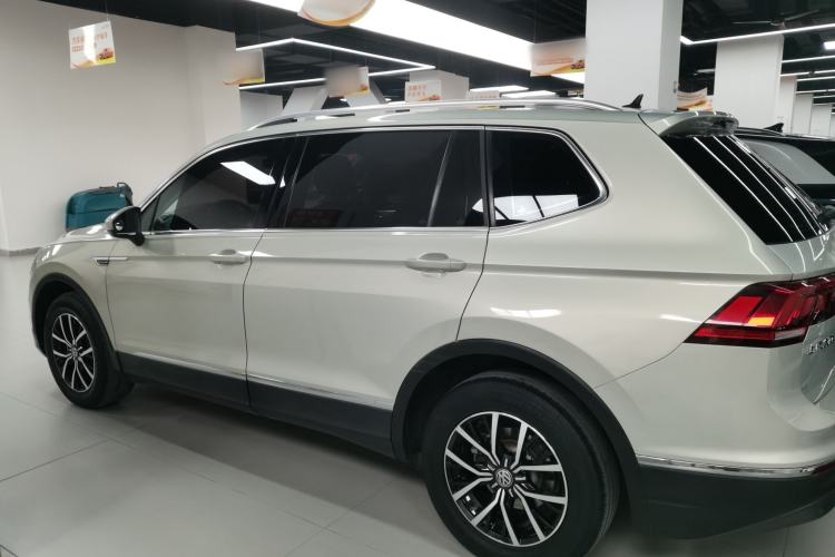 Used Volkswagen Tiguan L 2017 330TSI Automatic Two-Wheel Drive Luxury Edition