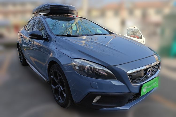 Used Volvo V40 2014 Cross Country T5 AWD Smart Luxury Edition
