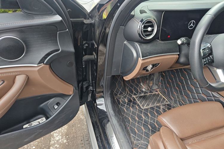 Used Mercedes-Benz E-Class 2023 E 260 L
