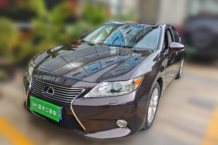 Used Lexus ES 2013 300h Elite Edition