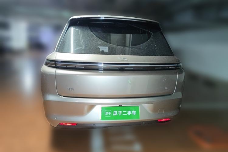 Used Li Auto L8 2023 Pro Model
