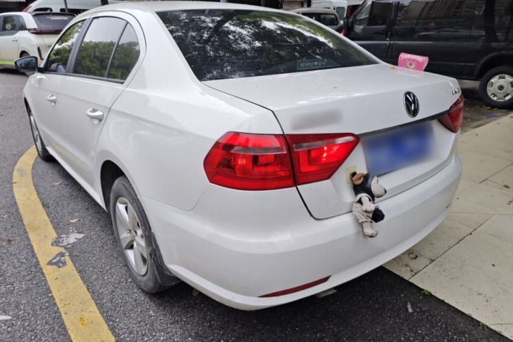 Used Volkswagen Lavida 2013 Revised Classic 1.6L Automatic Fashion Edition Exterior 2